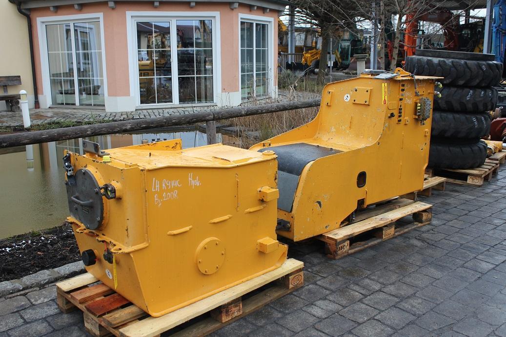 Liebherr R 914 C - Hydraulic tank for Crawler excavator: picture 1 Liebherr R 914 C - Hydraulic tank for Crawler excavator: picture 1