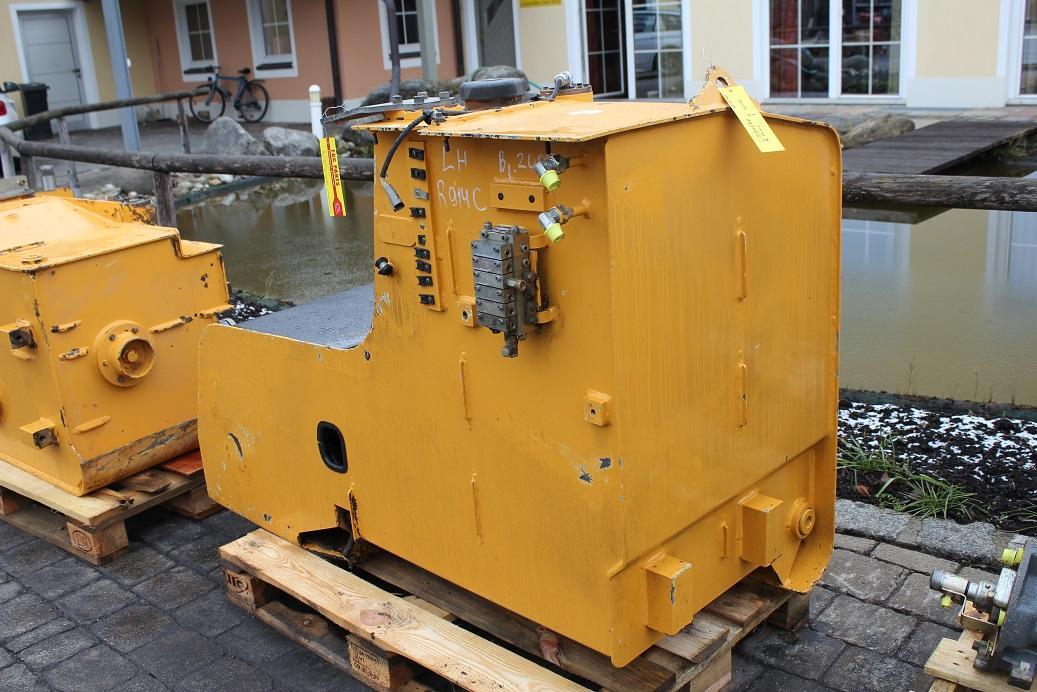 Liebherr R 914 C - Hydraulic tank for Crawler excavator: picture 5 Liebherr R 914 C - Hydraulic tank for Crawler excavator: picture 5