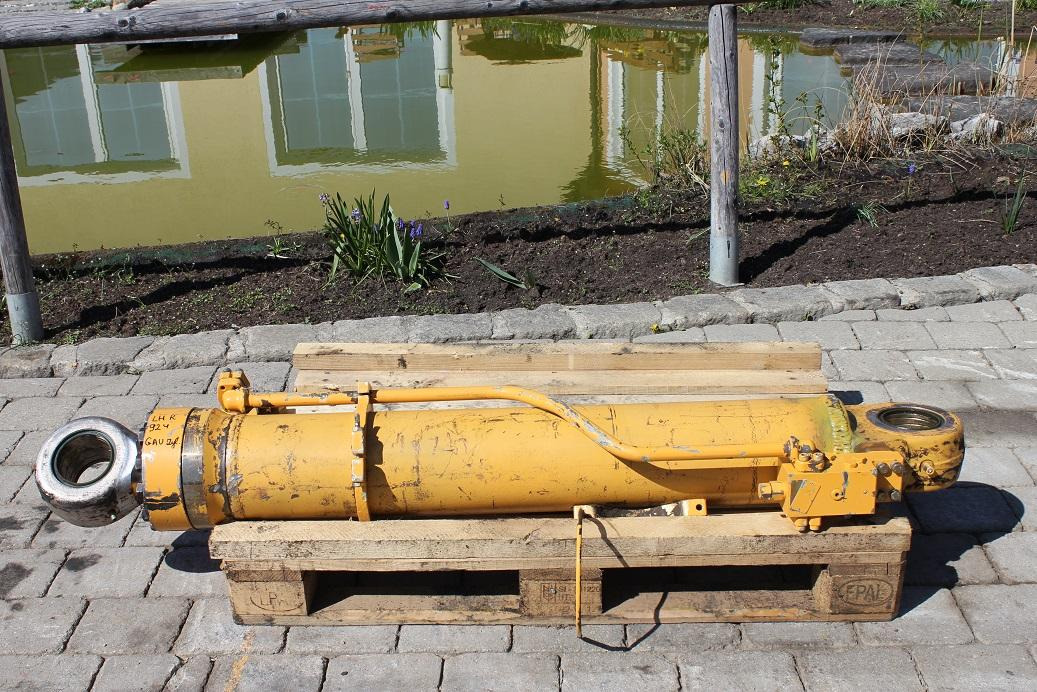 Liebherr R 924 HDSL LIT - Hydraulic cylinder for Construction machinery: picture 3 Liebherr R 924 HDSL LIT - Hydraulic cylinder for Construction machinery: picture 3