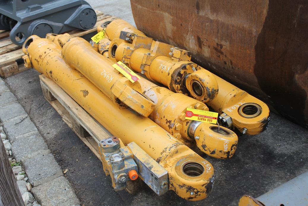 Liebherr R 932 LIT Tunnel - Hydraulic cylinder for Construction machinery: picture 2 Liebherr R 932 LIT Tunnel - Hydraulic cylinder for Construction machinery: picture 2