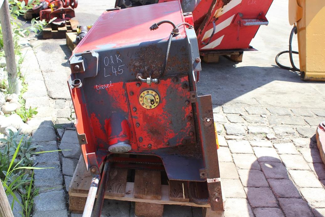O&K L 45 - Fuel tank for Wheel loader: picture 4 O&K L 45 - Fuel tank for Wheel loader: picture 4