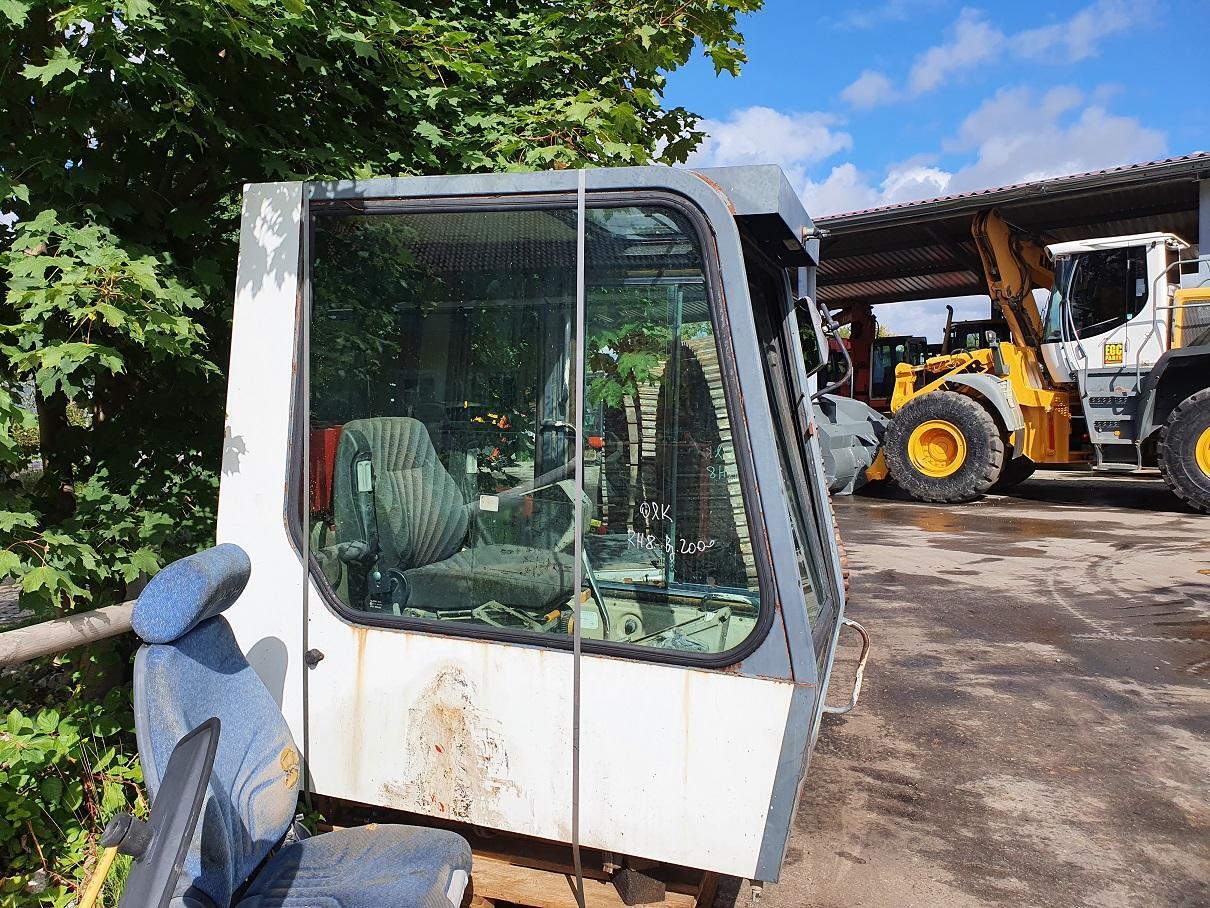 O&K RH 8 - Cab for Excavator: picture 4 O&K RH 8 - Cab for Excavator: picture 4
