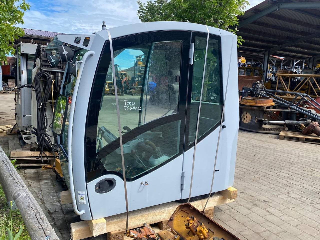 Terex TC 240 LC - Cab for Construction machinery: picture 3 Terex TC 240 LC - Cab for Construction machinery: picture 3