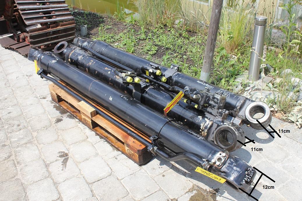 Volvo EC 240 B NLC - Hydraulic cylinder for Construction machinery: picture 2 Volvo EC 240 B NLC - Hydraulic cylinder for Construction machinery: picture 2