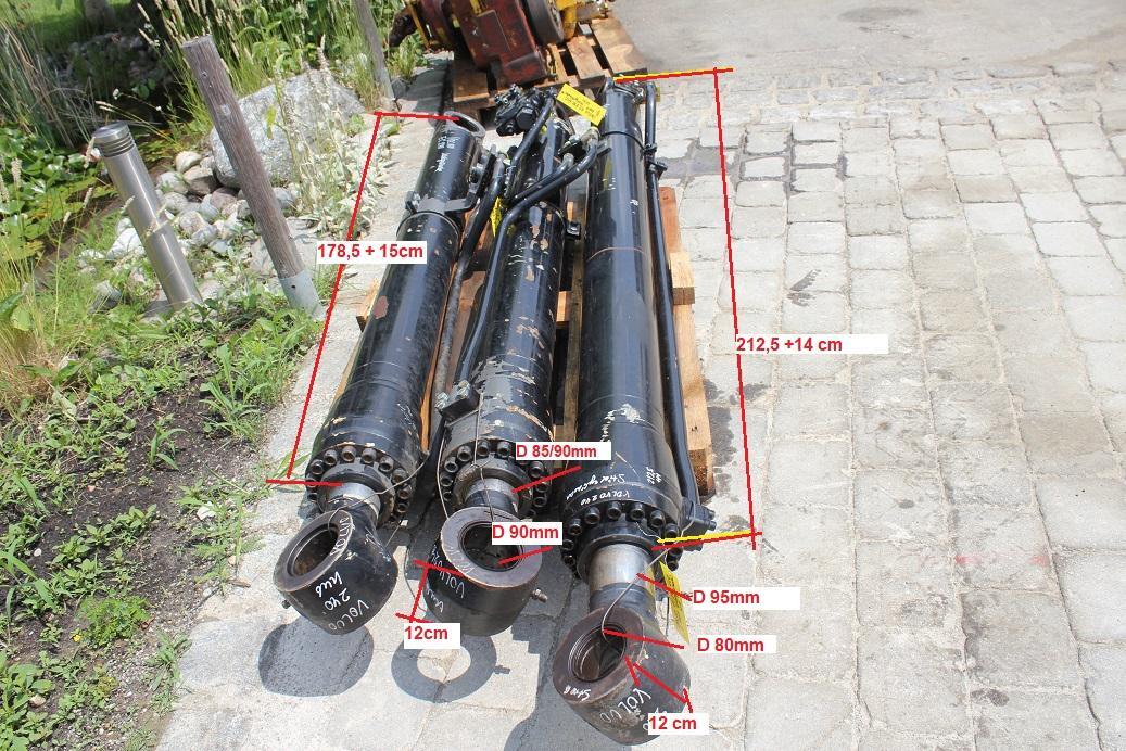Volvo EC 240 B NLC - Hydraulic cylinder for Construction machinery: picture 5 Volvo EC 240 B NLC - Hydraulic cylinder for Construction machinery: picture 5
