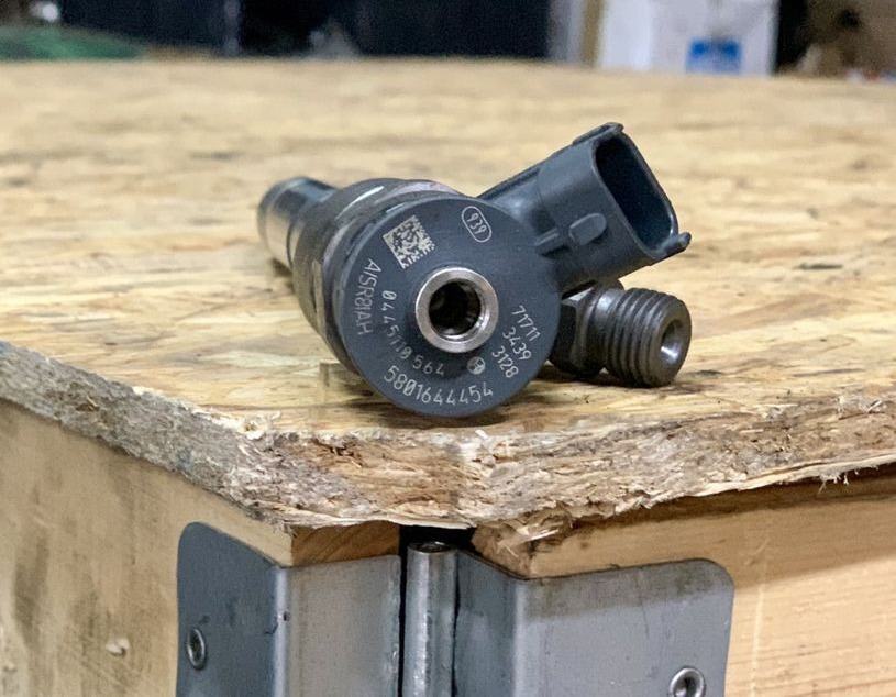 0445110564 for IVECO Daily 3.0 commercial vehicle - Injector for Van: picture 3 0445110564 for IVECO Daily 3.0 commercial vehicle - Injector for Van: picture 3