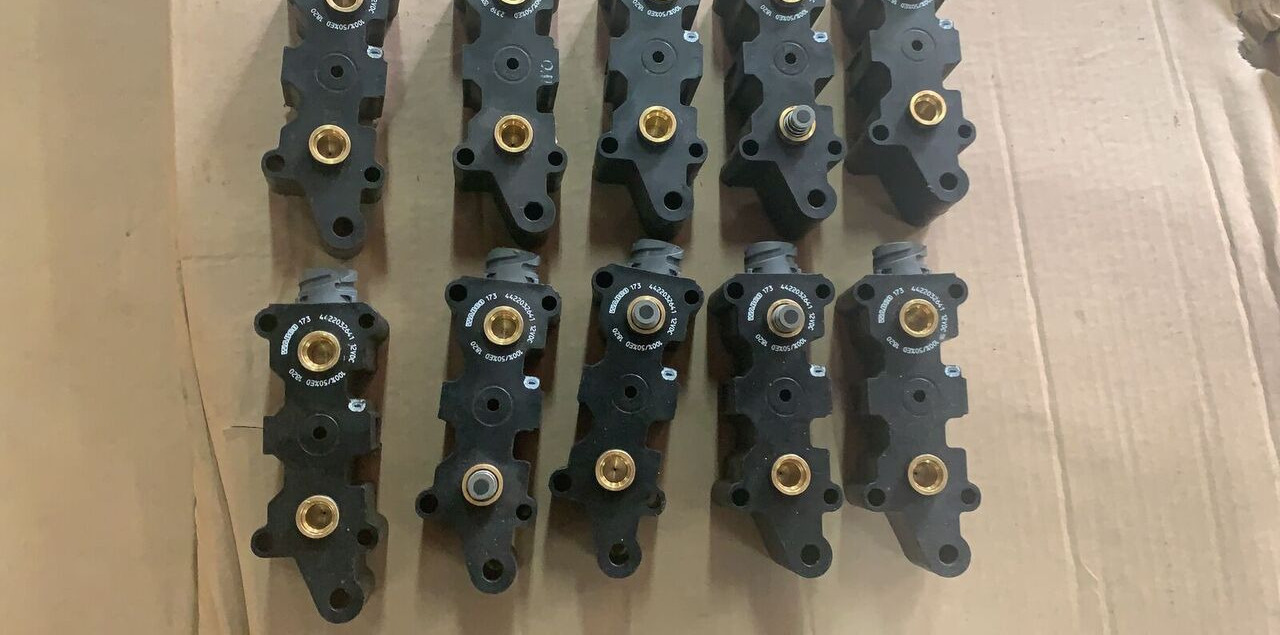 WABCO ECAS 4422032641 WABCO - Spare parts for Trailer: picture 3 WABCO ECAS 4422032641 WABCO - Spare parts for Trailer: picture 3