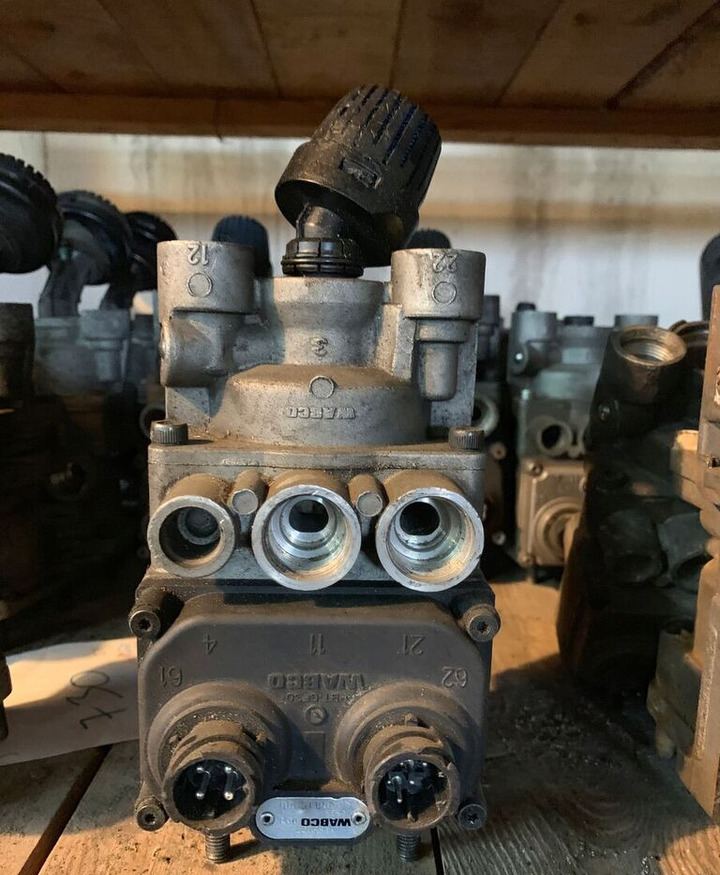 WABCO Zawór główny hamulca 4800015000 DAF 95xf/cf - Brake cylinder for Truck: picture 2 WABCO Zawór główny hamulca 4800015000 DAF 95xf/cf - Brake cylinder for Truck: picture 2