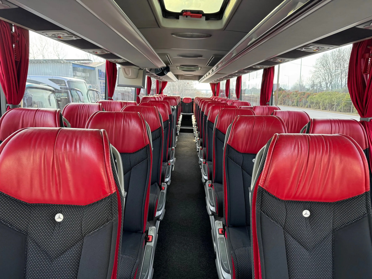 Coach Mercedes-Benz Tourismo: picture 6