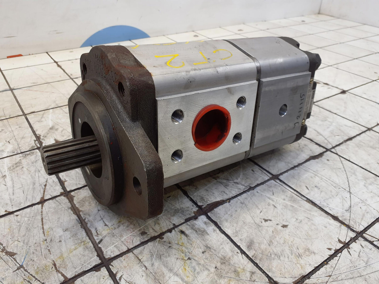 CT2 Dual gear pump - Hydraulic pump for Crane: picture 2 CT2 Dual gear pump - Hydraulic pump for Crane: picture 2