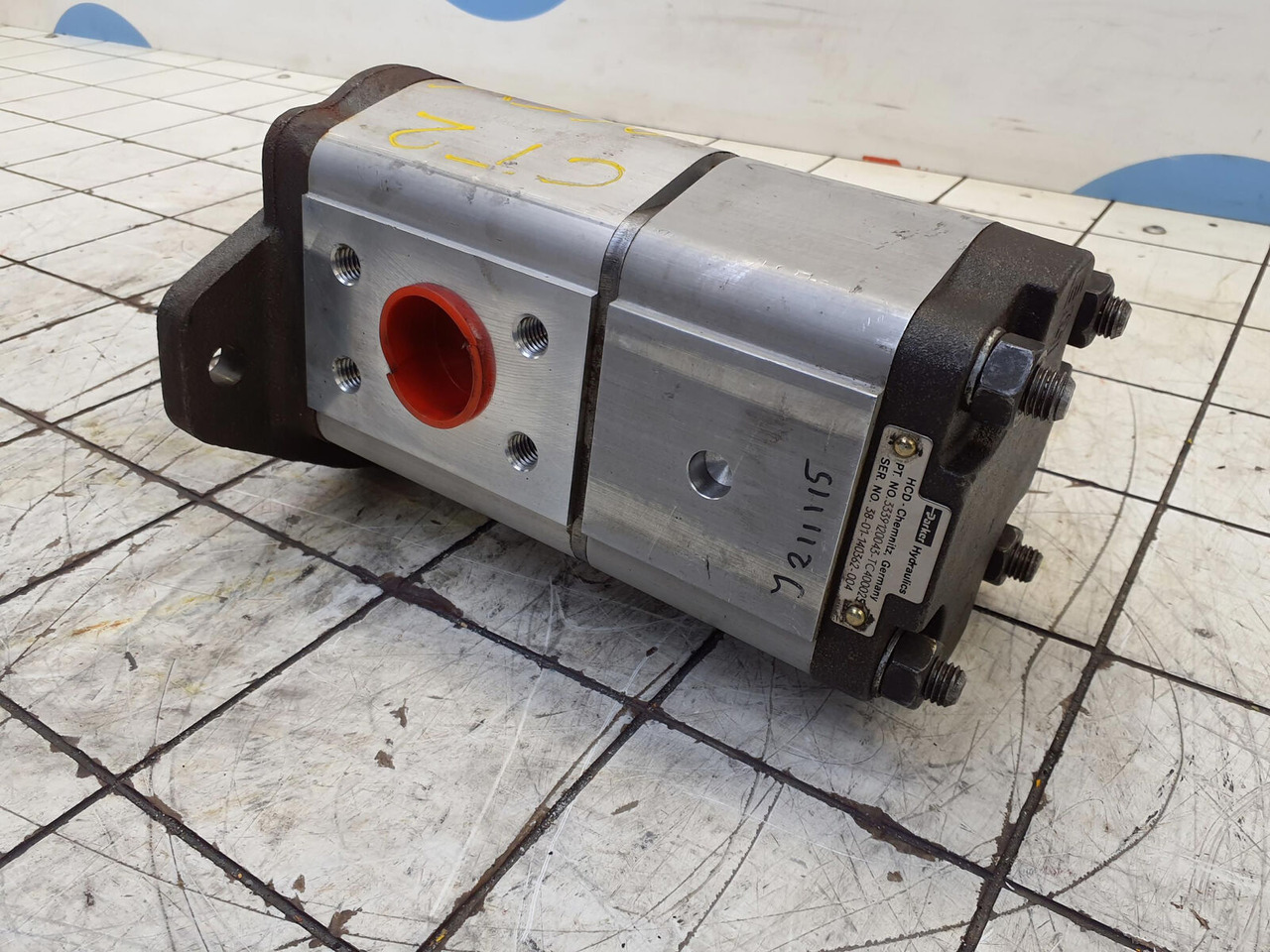 Compact truck CT-2 Dual gear pump - Hydraulic pump for Mobile crane: picture 1 Compact truck CT-2 Dual gear pump - Hydraulic pump for Mobile crane: picture 1