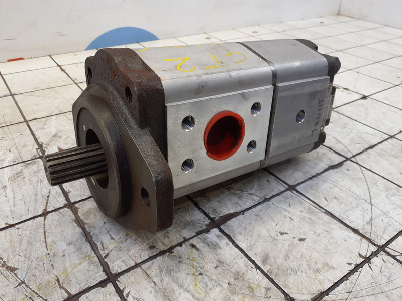 Compact truck CT-2 Dual gear pump - Hydraulic pump for Crane: picture 2 Compact truck CT-2 Dual gear pump - Hydraulic pump for Crane: picture 2