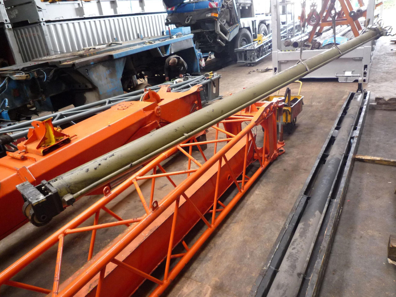 FAUN ATF 30 telescopic cylinder single - Hydraulic cylinder for Mobile crane: picture 2 FAUN ATF 30 telescopic cylinder single - Hydraulic cylinder for Mobile crane: picture 2
