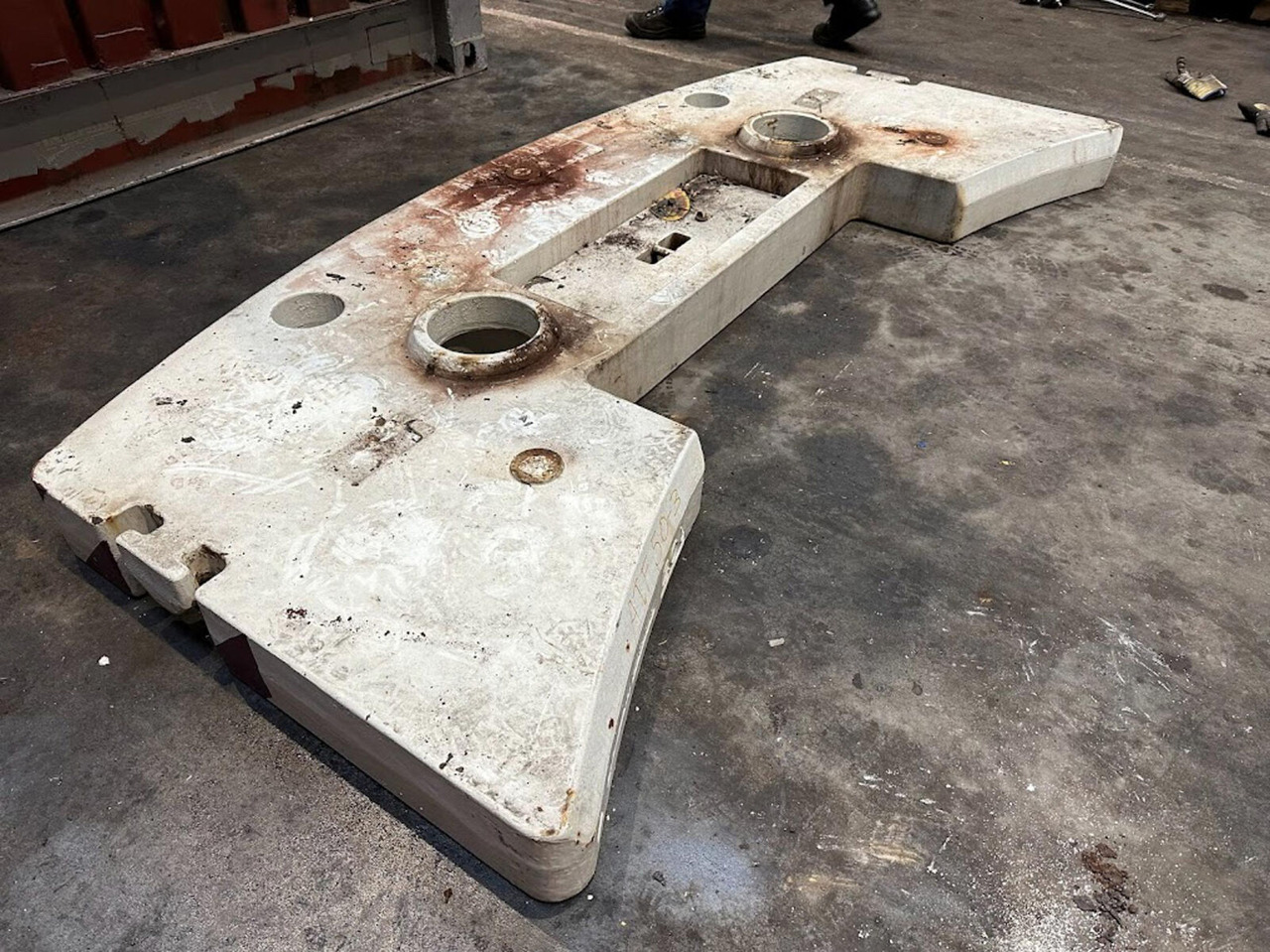 FAUN ATF 50-3 counterweight 2 ton - Counterweight for Mobile crane: picture 3 FAUN ATF 50-3 counterweight 2 ton - Counterweight for Mobile crane: picture 3