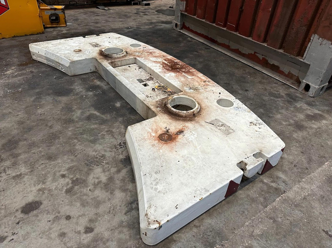 FAUN ATF 50-3 counterweight 2 ton - Counterweight for Mobile crane: picture 1 FAUN ATF 50-3 counterweight 2 ton - Counterweight for Mobile crane: picture 1