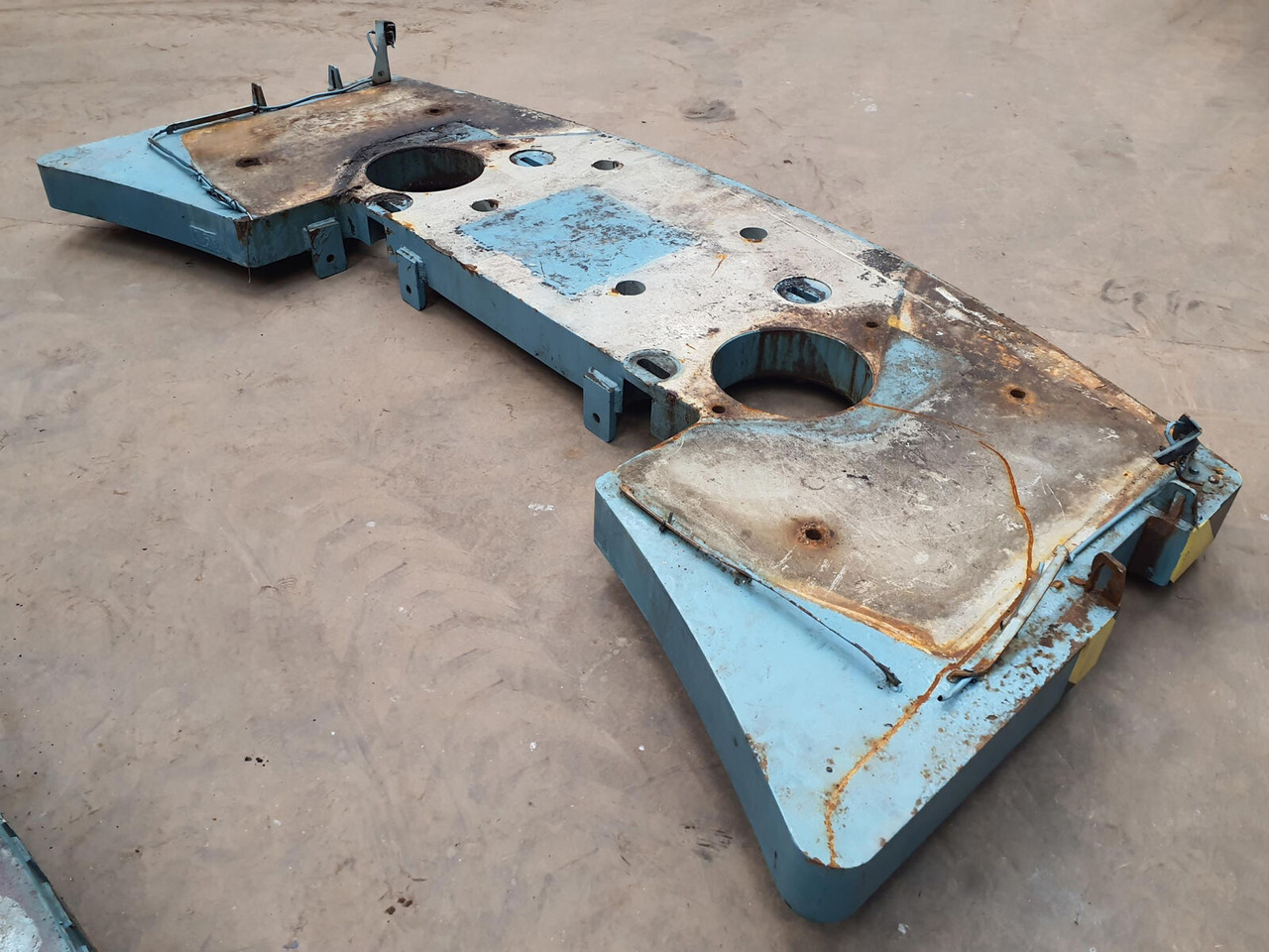 FAUN ATF 60-3 counterweight 1.6 ton - Counterweight for Mobile crane: picture 3 FAUN ATF 60-3 counterweight 1.6 ton - Counterweight for Mobile crane: picture 3