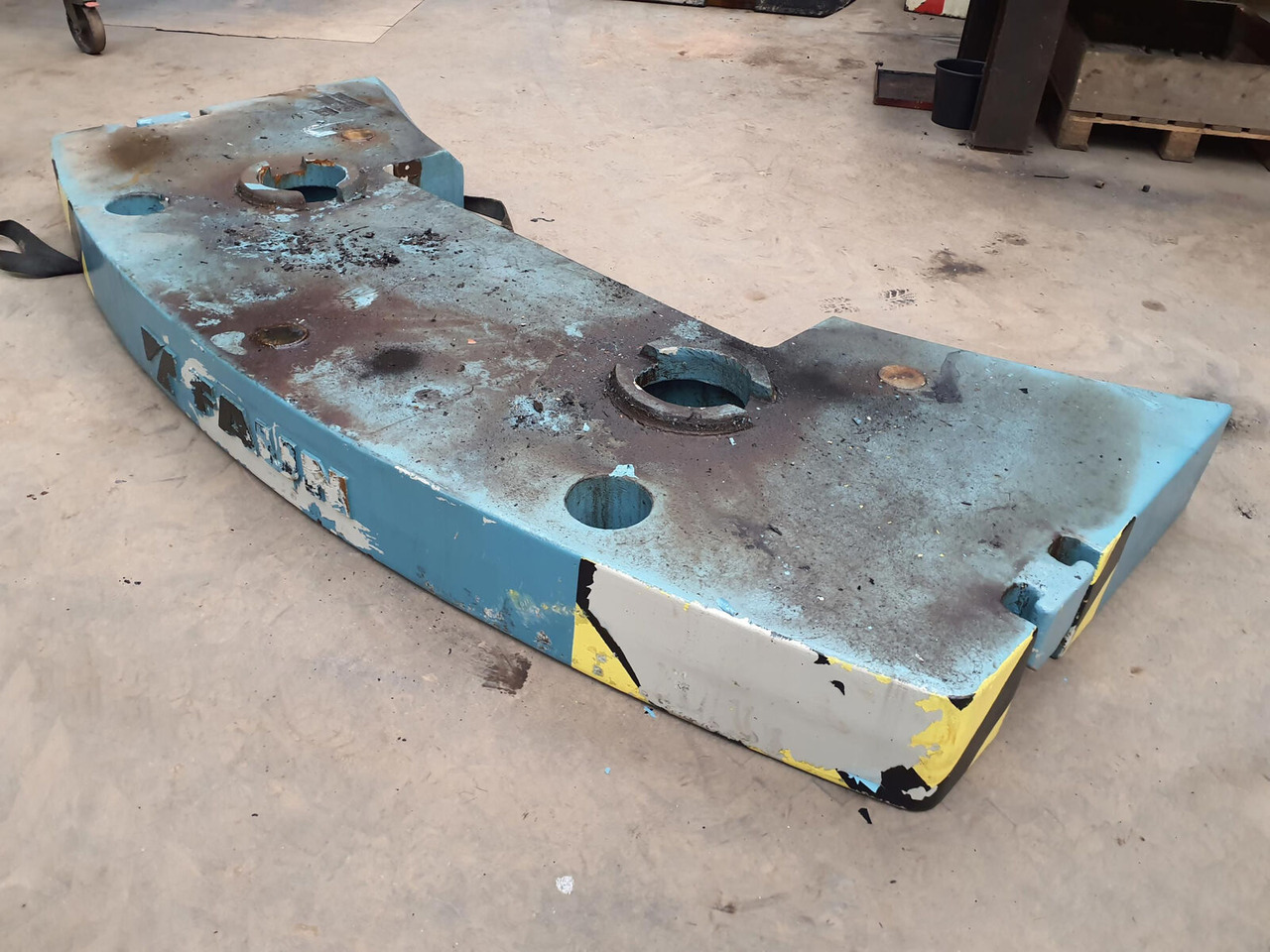 FAUN ATF 60-3 counterweight 3.1 ton - Counterweight for Mobile crane: picture 1 FAUN ATF 60-3 counterweight 3.1 ton - Counterweight for Mobile crane: picture 1