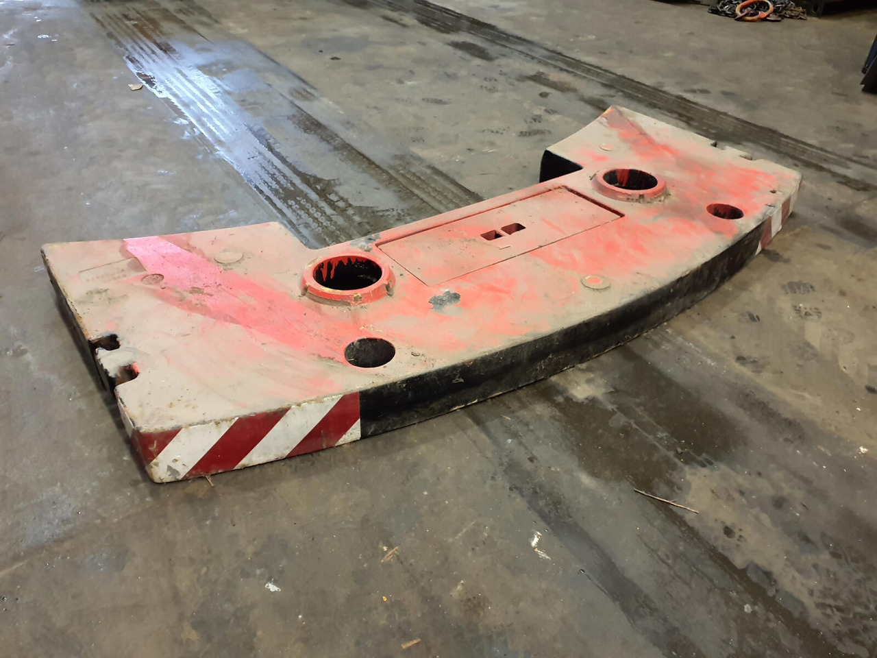 FAUN ATF 60-4 counterweight 2 ton - Counterweight for Mobile crane: picture 1 FAUN ATF 60-4 counterweight 2 ton - Counterweight for Mobile crane: picture 1