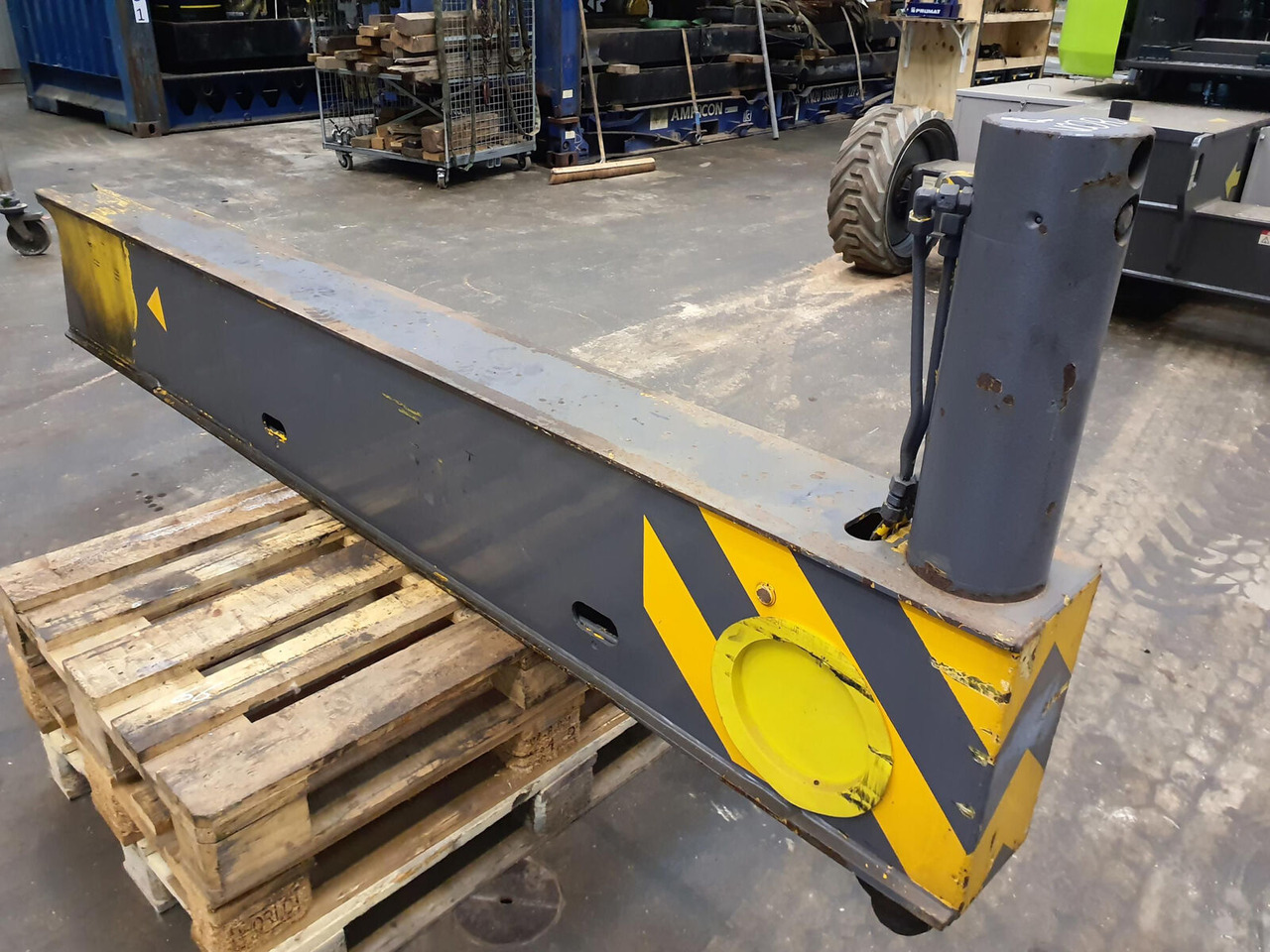 FAUN RTF 50-3 outrigger beam front complete - Suspension for Crane: picture 1 FAUN RTF 50-3 outrigger beam front complete - Suspension for Crane: picture 1