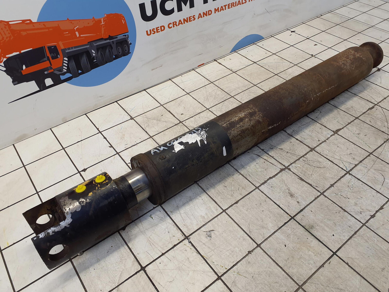 Grove AT 422 outrigger cylinder - Hydraulic cylinder for Crane: picture 1 Grove AT 422 outrigger cylinder - Hydraulic cylinder for Crane: picture 1