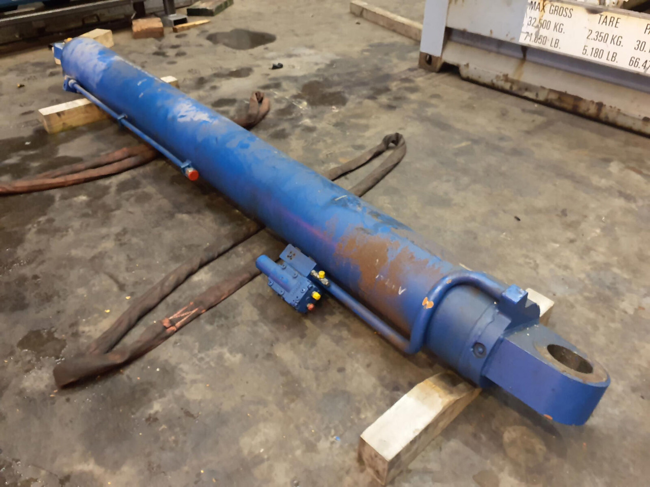 Grove GMK 3050 boom cylinder - Hydraulic cylinder for Mobile crane: picture 1 Grove GMK 3050 boom cylinder - Hydraulic cylinder for Mobile crane: picture 1