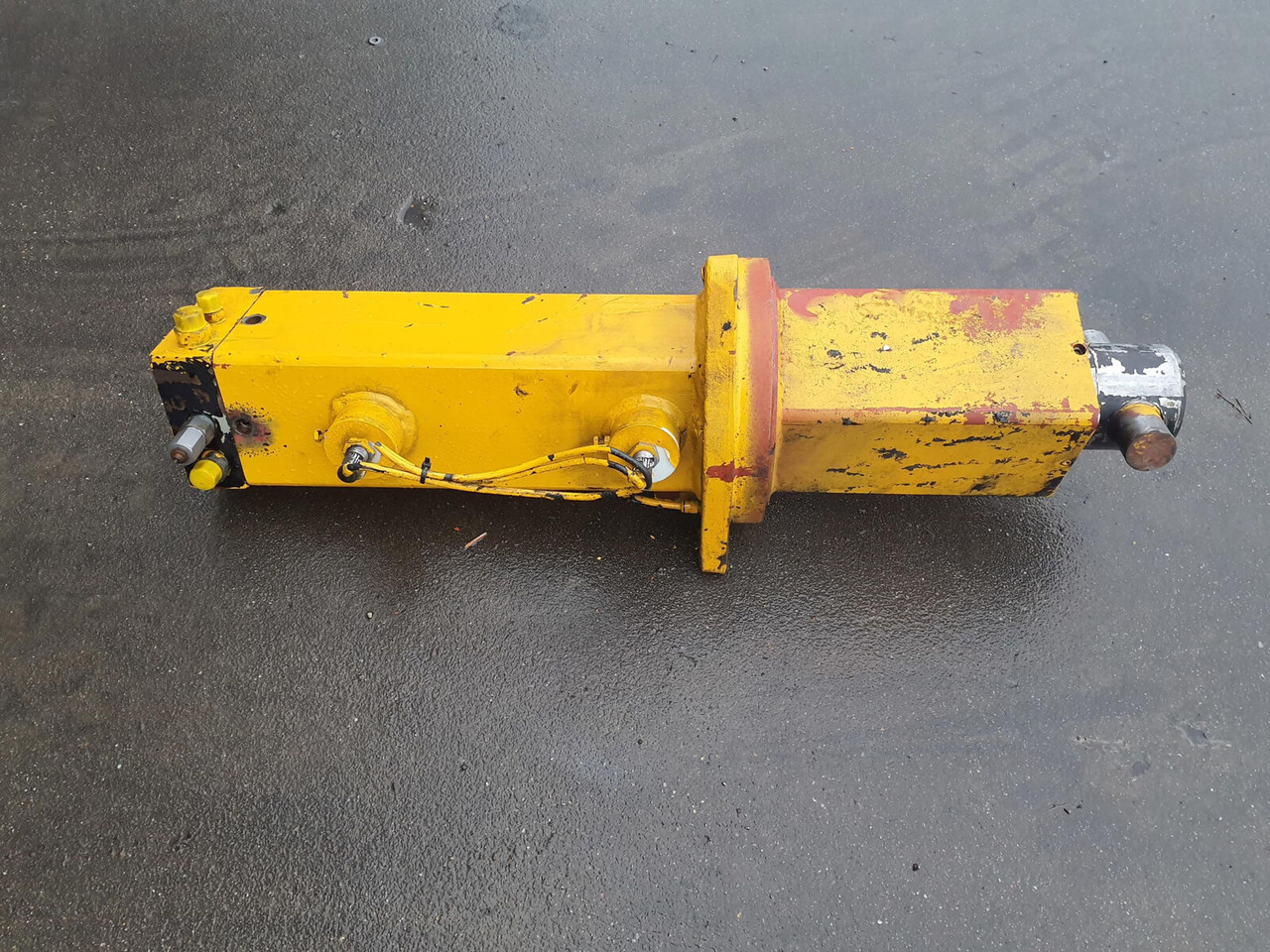Grove GMK 3050 counterweight cylinder - Hydraulic cylinder for Mobile crane: picture 1 Grove GMK 3050 counterweight cylinder - Hydraulic cylinder for Mobile crane: picture 1