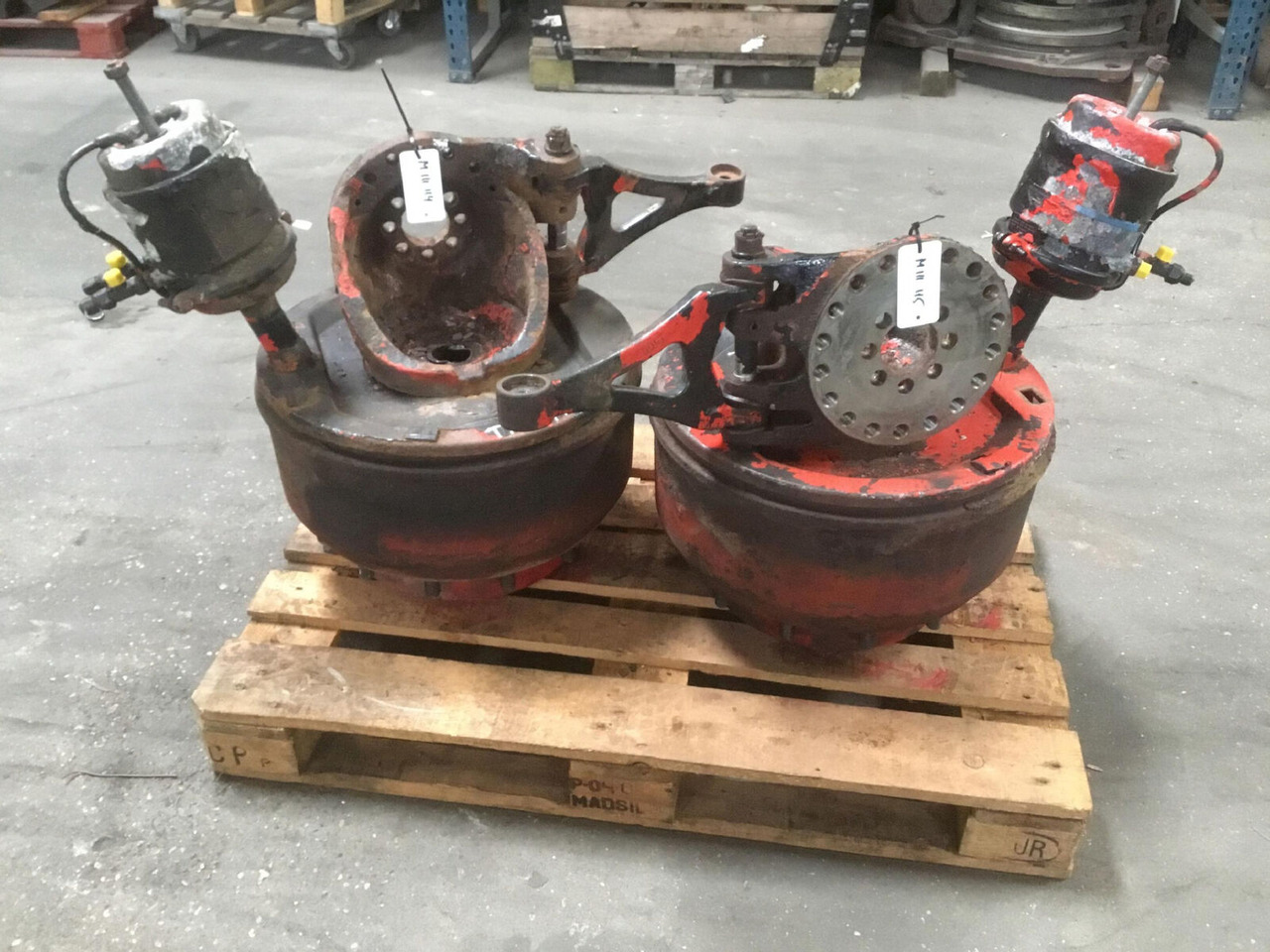 Grove GMK 5100 Megatrak axle housing - Steering knuckle for Mobile crane: picture 1 Grove GMK 5100 Megatrak axle housing - Steering knuckle for Mobile crane: picture 1