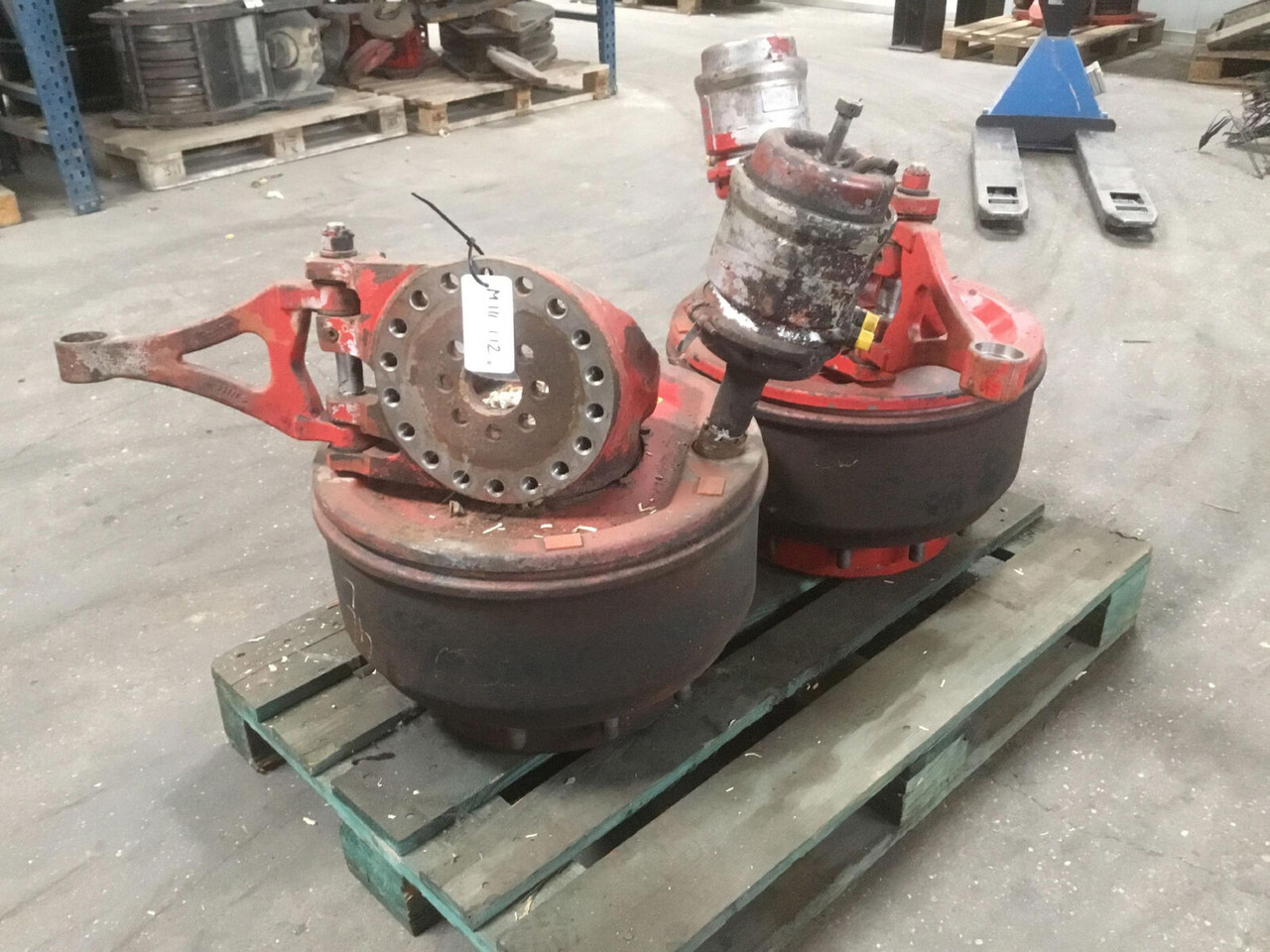 Grove GMK 5130-1 Megatrak axle house - Steering knuckle for Mobile crane: picture 4 Grove GMK 5130-1 Megatrak axle house - Steering knuckle for Mobile crane: picture 4