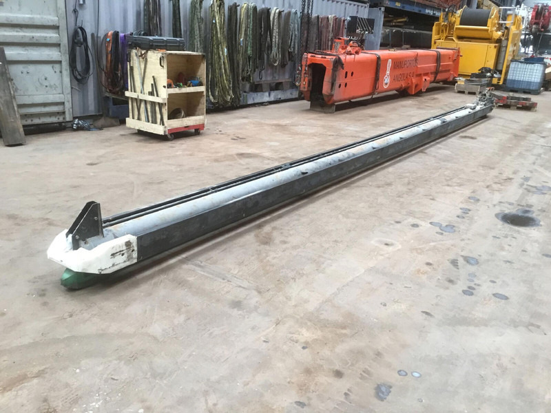 Grove GMK 5220 telescopic cylinder - Hydraulic cylinder for Crane: picture 2 Grove GMK 5220 telescopic cylinder - Hydraulic cylinder for Crane: picture 2