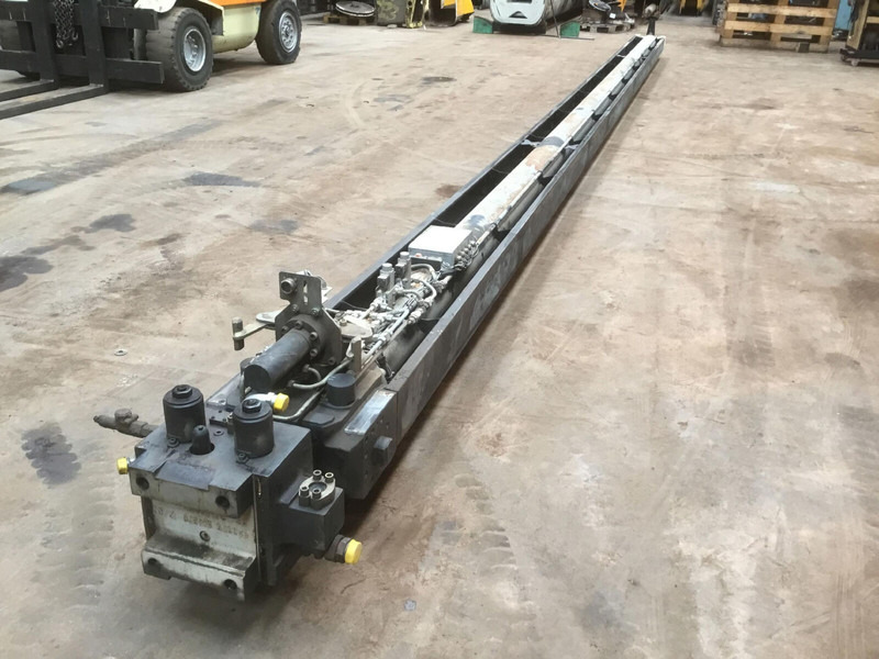 Grove GMK 5220 telescopic cylinder - Hydraulic cylinder for Crane: picture 4 Grove GMK 5220 telescopic cylinder - Hydraulic cylinder for Crane: picture 4