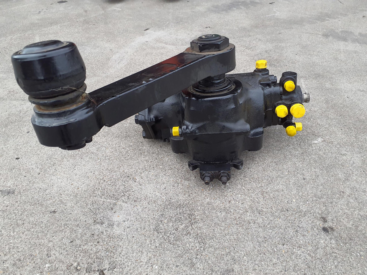 Grove GMK 6400 steering box servocom-zf - Steering gear for Mobile crane: picture 4 Grove GMK 6400 steering box servocom-zf - Steering gear for Mobile crane: picture 4