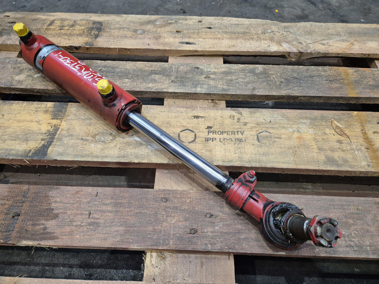 Grove GMK steering cylinder - Hydraulic cylinder for Mobile crane: picture 1 Grove GMK steering cylinder - Hydraulic cylinder for Mobile crane: picture 1
