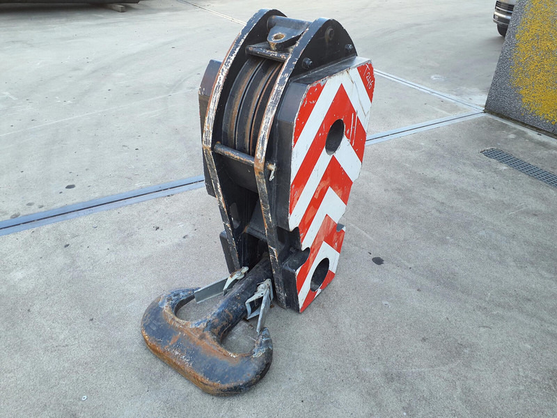 Grove Hookblock 24mm 3 sheave 100T - Loader crane: picture 1 Grove Hookblock 24mm 3 sheave 100T - Loader crane: picture 1