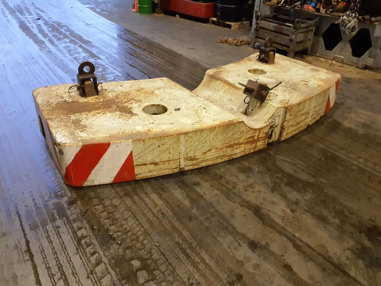 Krupp KMK 4080-5110-5120 counterweight 5,8 ton - Counterweight for Mobile crane: picture 1 Krupp KMK 4080-5110-5120 counterweight 5,8 ton - Counterweight for Mobile crane: picture 1