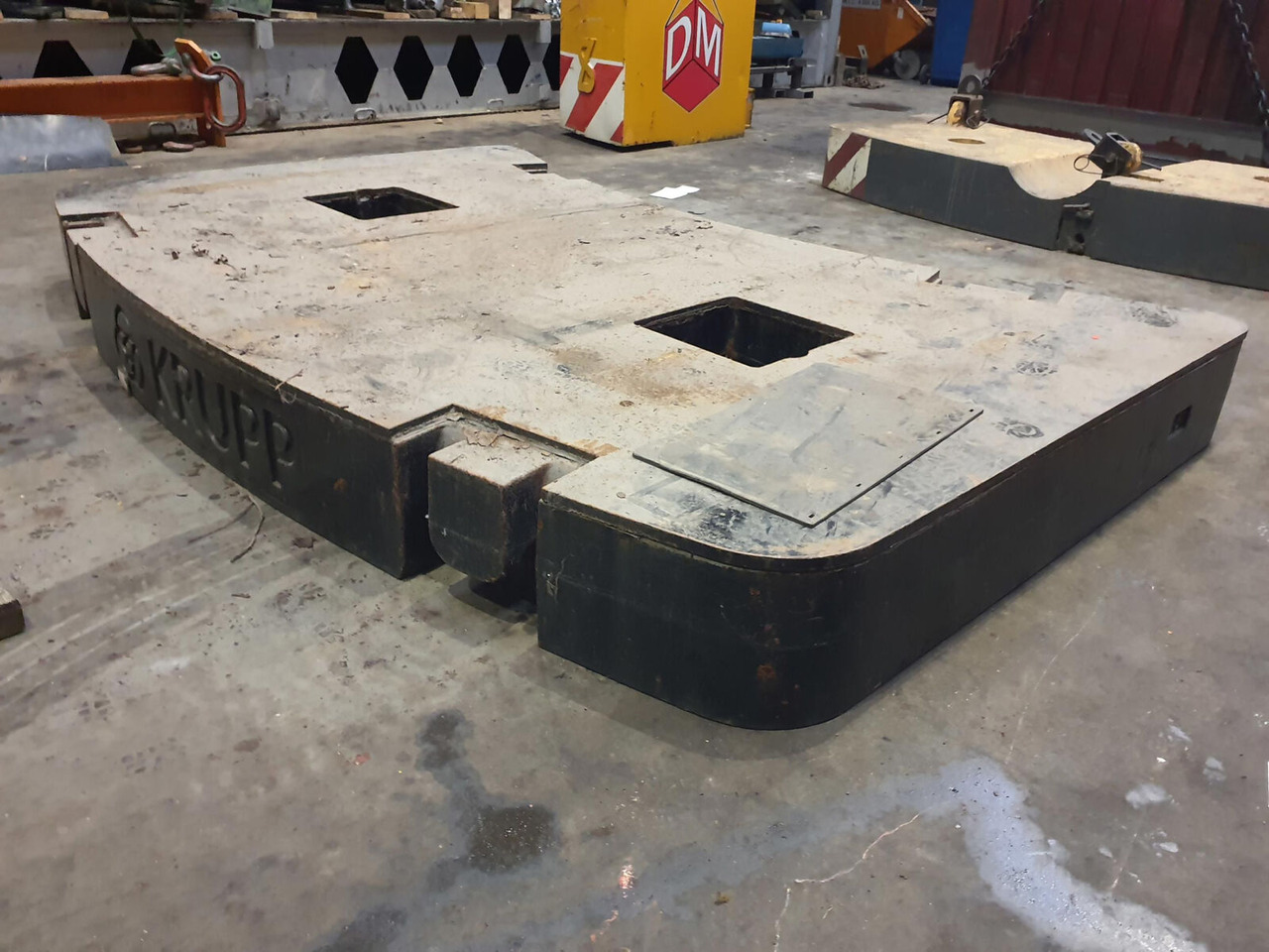 Krupp KMK 5160 counterweight 9,5t - Counterweight for Mobile crane: picture 1 Krupp KMK 5160 counterweight 9,5t - Counterweight for Mobile crane: picture 1