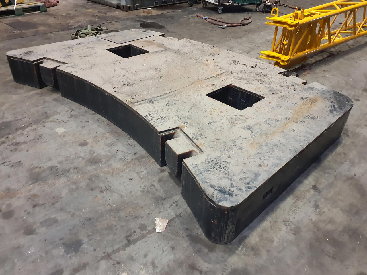 Krupp KMK 5160 counterweight 9,5t - Counterweight for Mobile crane: picture 3 Krupp KMK 5160 counterweight 9,5t - Counterweight for Mobile crane: picture 3