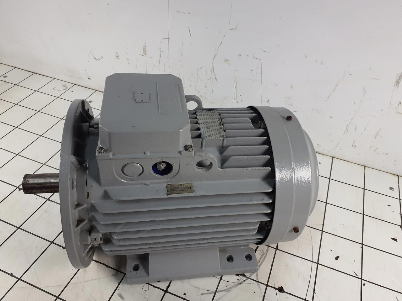 Liebherr ABB Electric motor MBT 160 L - Electrical system for Mobile crane: picture 4 Liebherr ABB Electric motor MBT 160 L - Electrical system for Mobile crane: picture 4