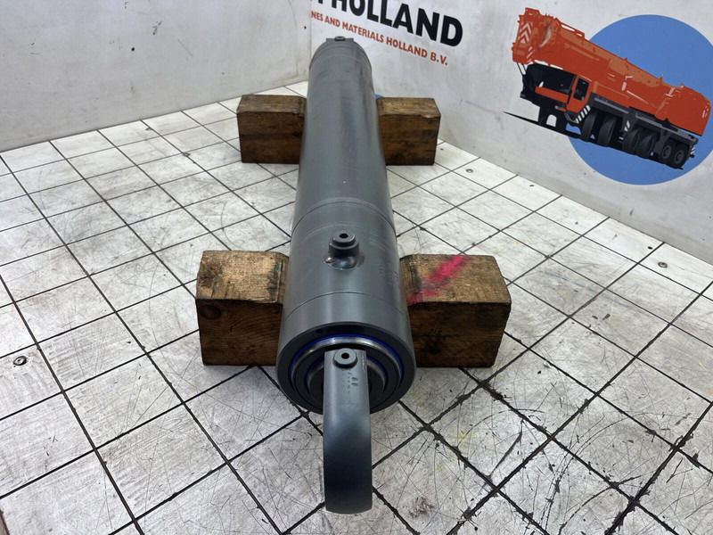 Liebherr LR 1160 A-frame erection cyl - Hydraulic cylinder for Crane: picture 4 Liebherr LR 1160 A-frame erection cyl - Hydraulic cylinder for Crane: picture 4