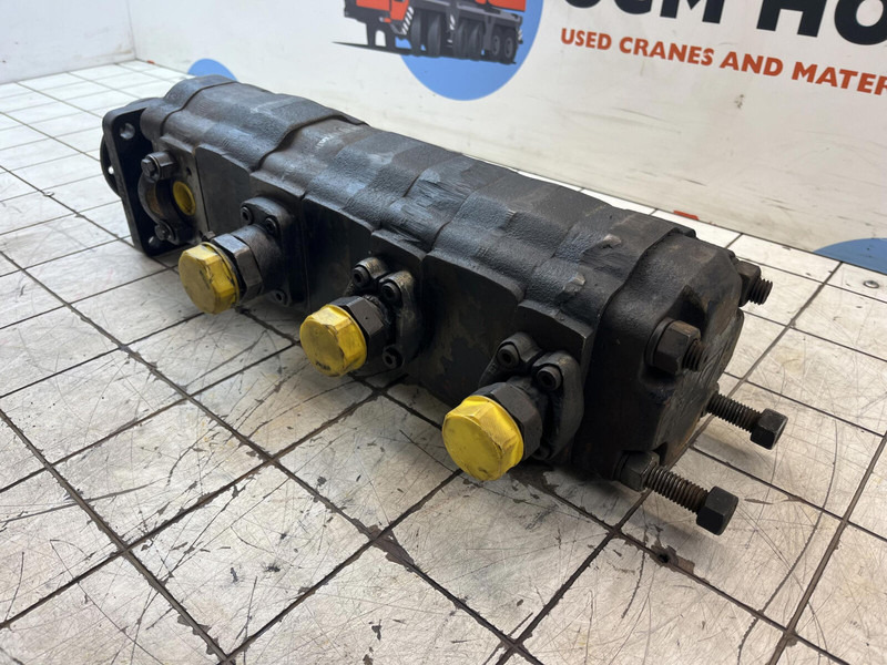 Liebherr LT1200 4 way gear pump - Hydraulic pump for Crane: picture 1 Liebherr LT1200 4 way gear pump - Hydraulic pump for Crane: picture 1