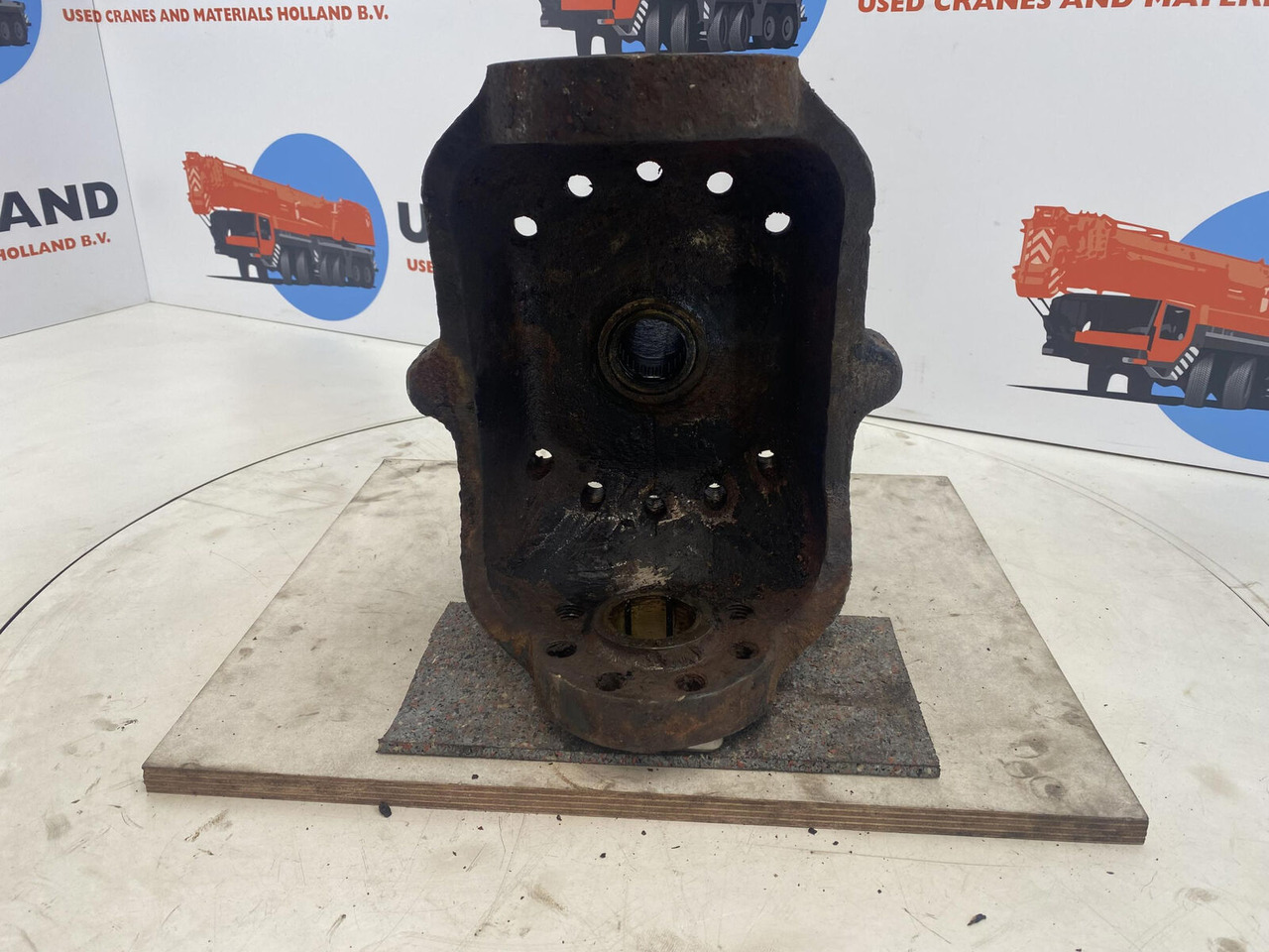 Liebherr LTM 1025 Steering knuckle 16 holes axle 1 - Steering knuckle for Mobile crane: picture 5 Liebherr LTM 1025 Steering knuckle 16 holes axle 1 - Steering knuckle for Mobile crane: picture 5