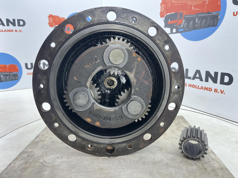 Liebherr LTM 1025 planetary gear 17-24-67-32-3pl-H85 - Suspension for Crane: picture 4 Liebherr LTM 1025 planetary gear 17-24-67-32-3pl-H85 - Suspension for Crane: picture 4
