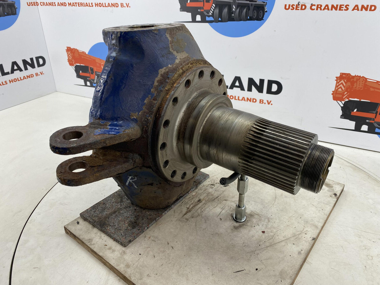 Liebherr LTM 1030-2 Steering knuckle 16 holes axle 2 - Steering knuckle for Mobile crane: picture 3 Liebherr LTM 1030-2 Steering knuckle 16 holes axle 2 - Steering knuckle for Mobile crane: picture 3