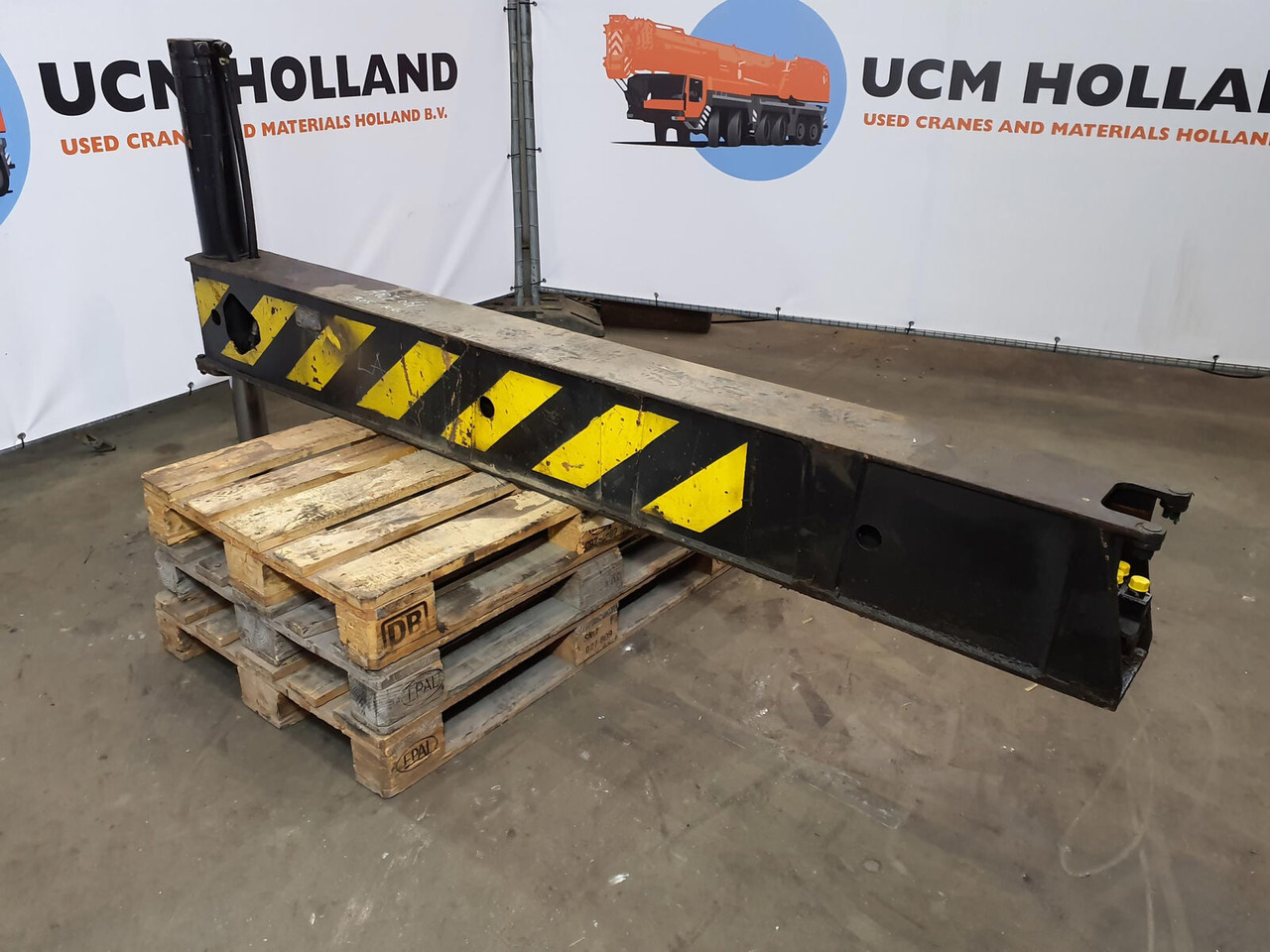 Liebherr LTM 1035/2 sliding beam complete - Suspension for Mobile crane: picture 3 Liebherr LTM 1035/2 sliding beam complete - Suspension for Mobile crane: picture 3