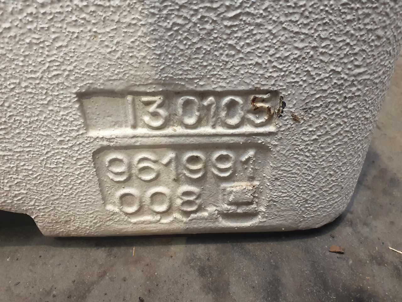 Liebherr LTM 1045-3.1 counterweight 2,5 ton - Counterweight for Mobile crane: picture 5 Liebherr LTM 1045-3.1 counterweight 2,5 ton - Counterweight for Mobile crane: picture 5