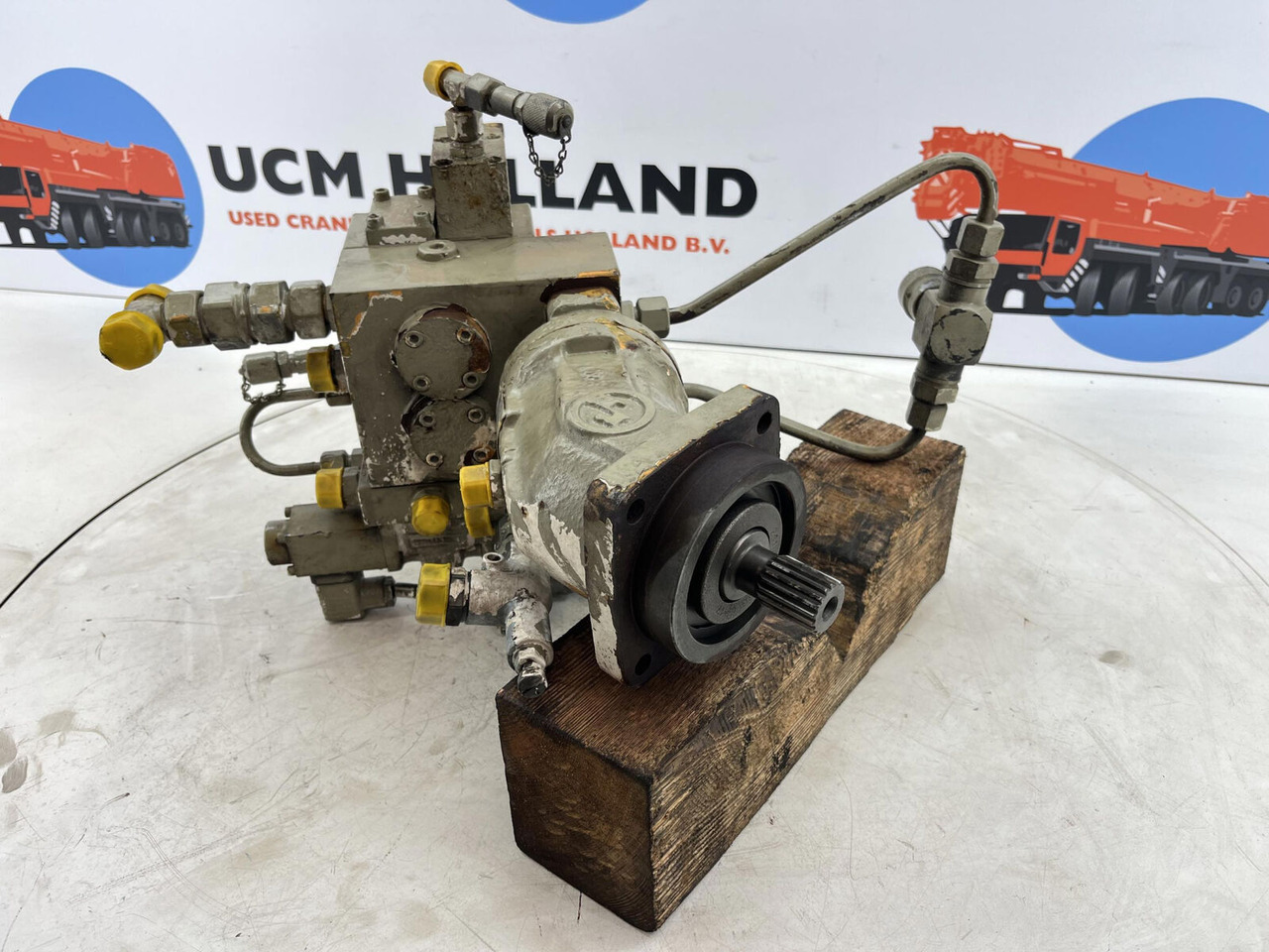 Liebherr LTM 1045 slewing gear - Swing motor for Mobile crane: picture 2 Liebherr LTM 1045 slewing gear - Swing motor for Mobile crane: picture 2