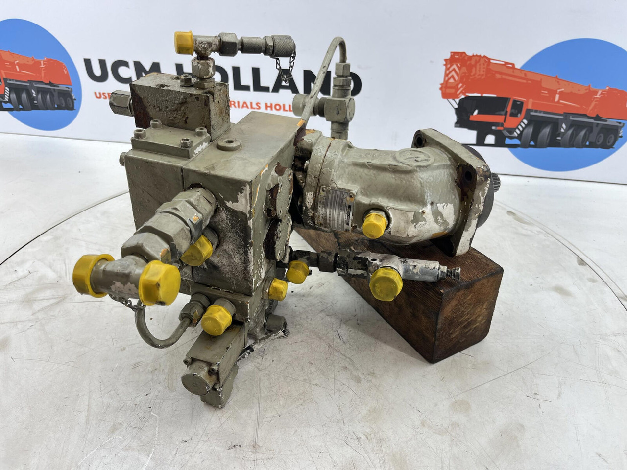 Liebherr LTM 1045 slewing gear - Swing motor for Mobile crane: picture 3 Liebherr LTM 1045 slewing gear - Swing motor for Mobile crane: picture 3