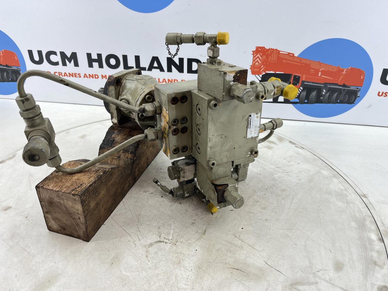 Liebherr LTM 1045 slewing gear - Swing motor for Mobile crane: picture 5 Liebherr LTM 1045 slewing gear - Swing motor for Mobile crane: picture 5
