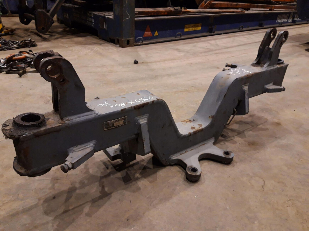 Liebherr LTM 1050-1 Axle housing axle 2 - Axle and parts for Mobile crane: picture 2 Liebherr LTM 1050-1 Axle housing axle 2 - Axle and parts for Mobile crane: picture 2