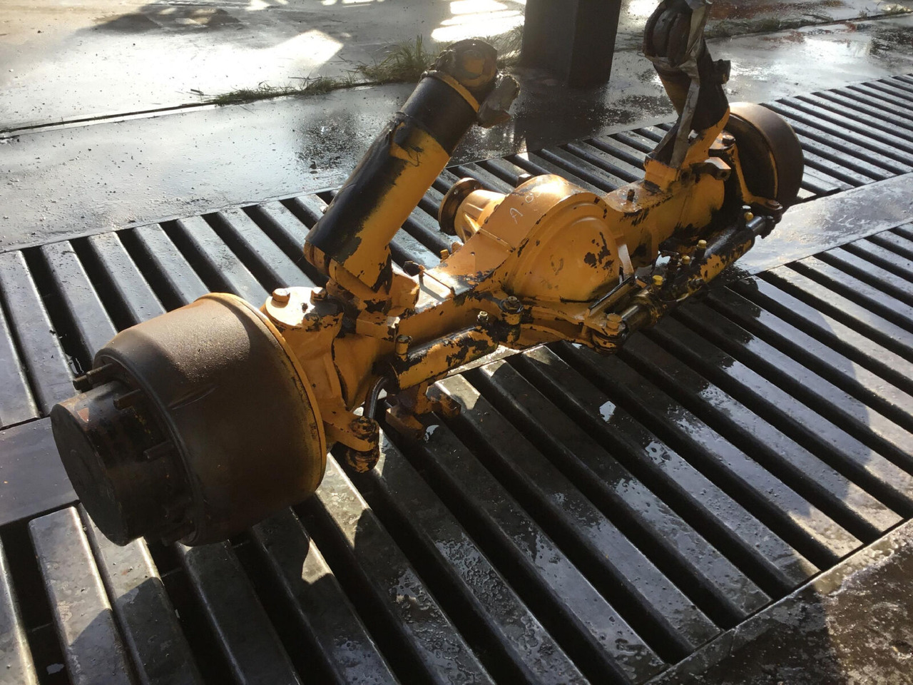 Liebherr LTM 1050-1 axle 3 - Axle and parts for Mobile crane: picture 3 Liebherr LTM 1050-1 axle 3 - Axle and parts for Mobile crane: picture 3