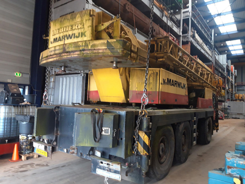 Liebherr LTM 1060-2 - All terrain crane: picture 4 Liebherr LTM 1060-2 - All terrain crane: picture 4